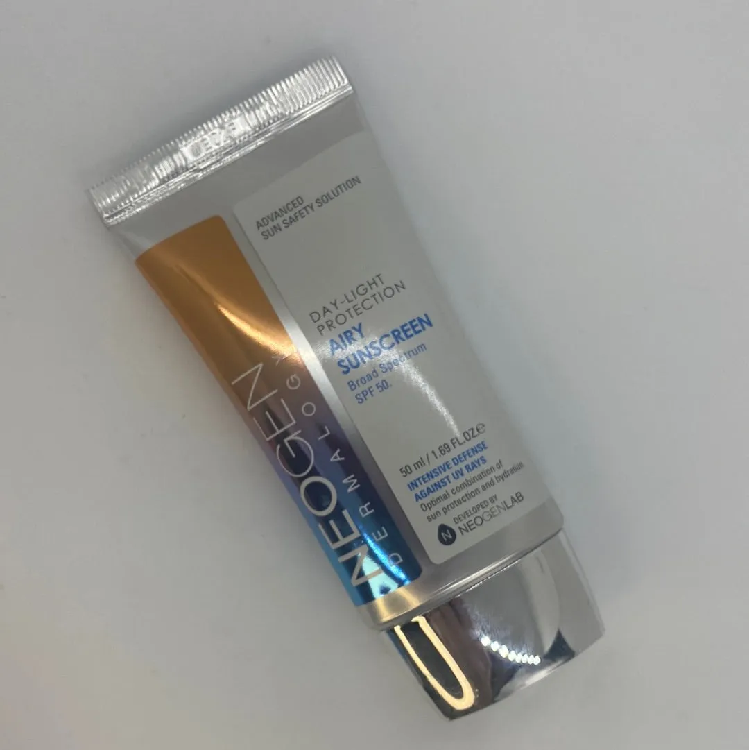 Day-Light Protection Airy Sunscreen