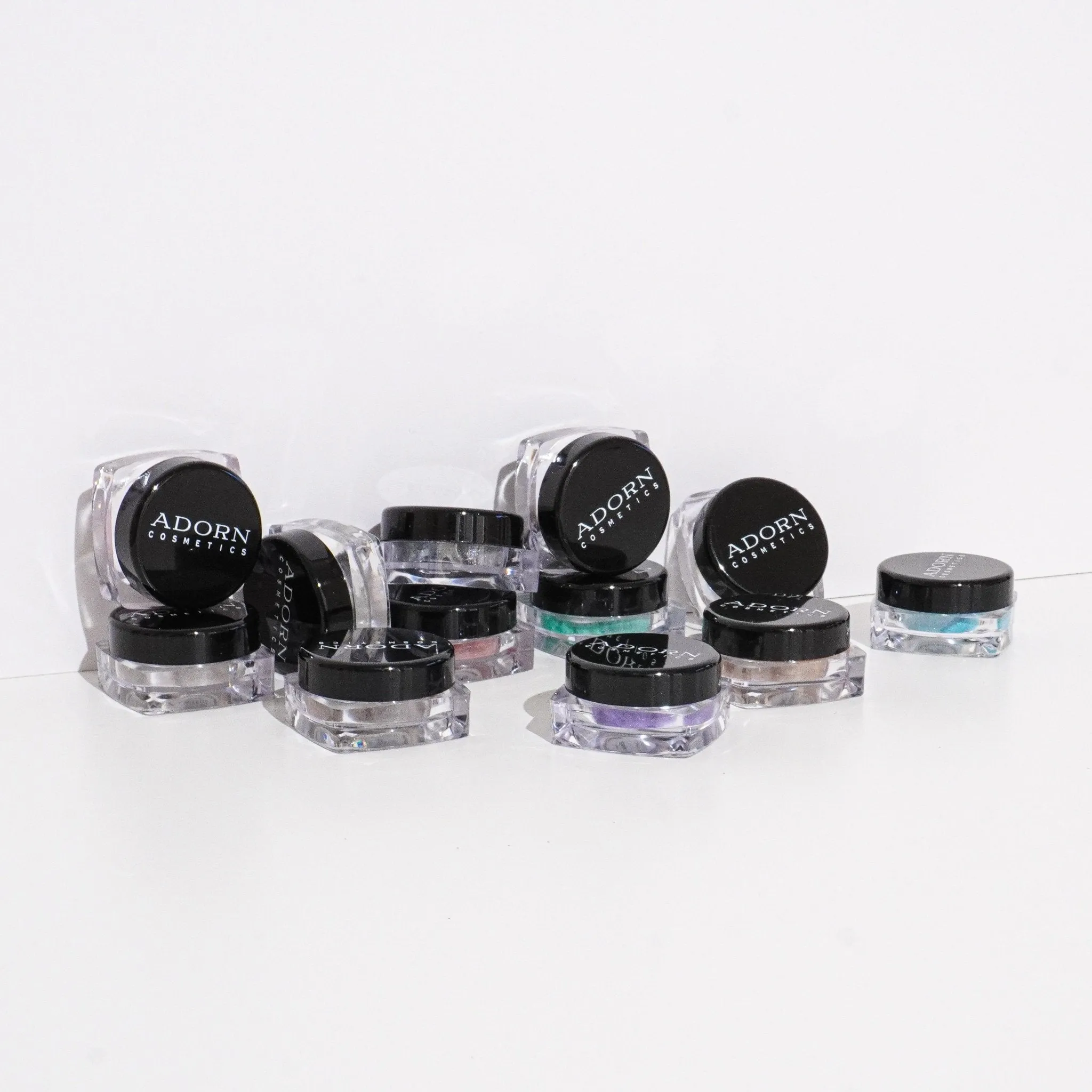 Discover Adorn 12 Piece Mini Eye Shadow Gift Set   2 Brushes